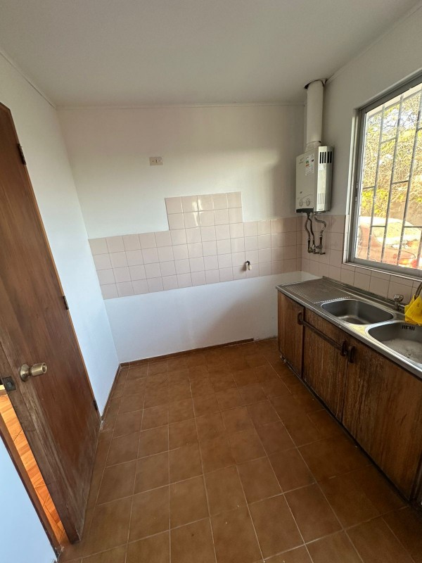 Casa Esquina, Areyuna 1 Piso 3Dor/2Baños, Calle Cisterna