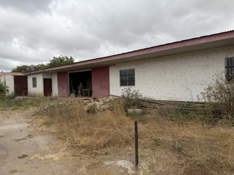 Terreno de sup. 2.080 m2 con Casa y Galpon, Pan de Azucar