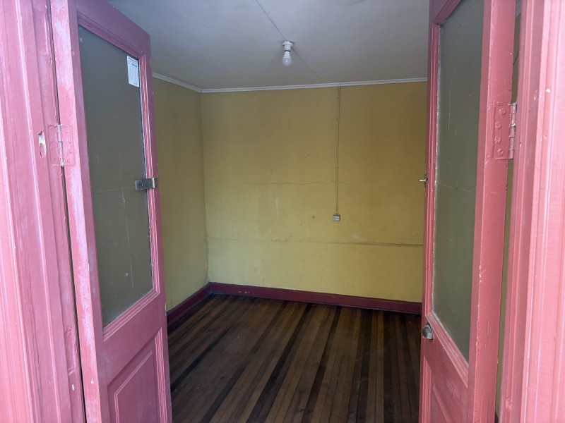 Casa 1 Piso 6 Dormitorios, 450 M2/285 M2, 2 Baños
