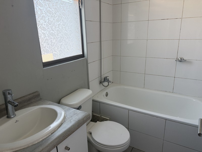 Casa 2 Pisos, 3Dor/2Bañ. Condo. Mirador del Valle, S.joaquin