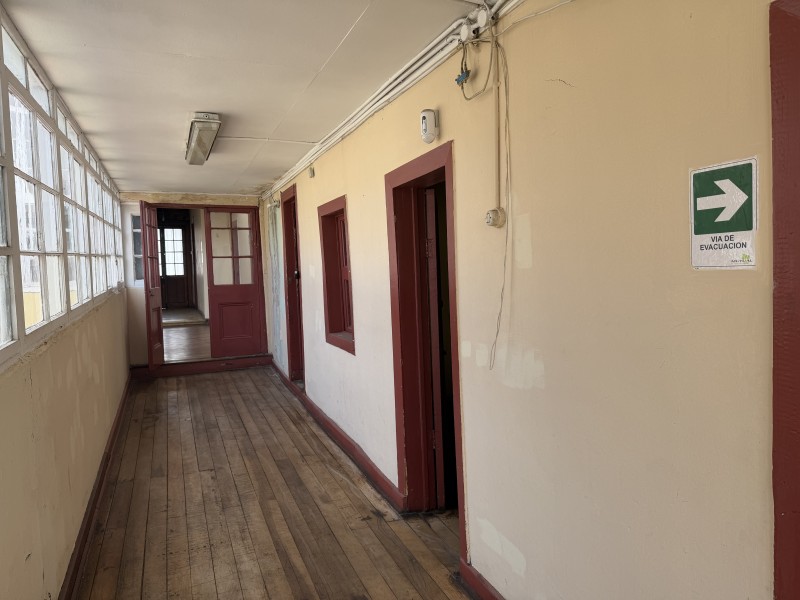Casa 1 Piso 6 Dormitorios, 450 M2/285 M2, 2 Baños