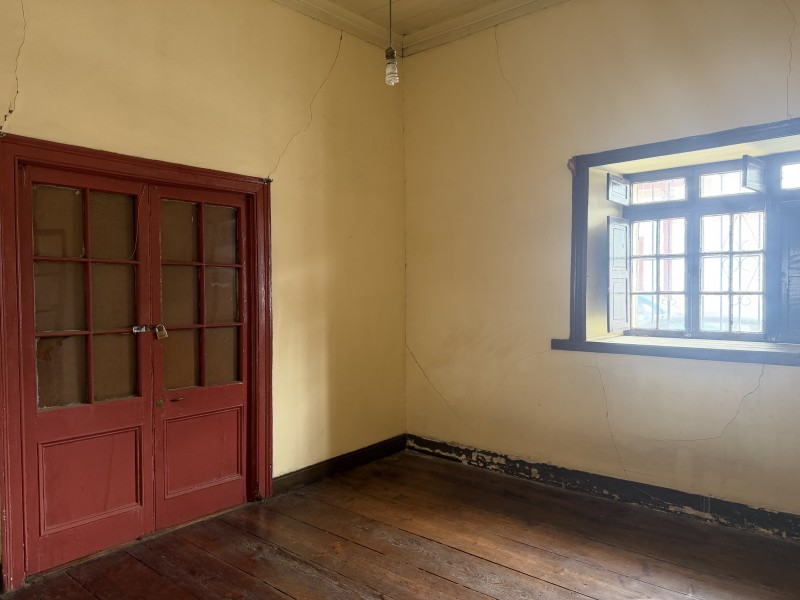 Casa 1 Piso 6 Dormitorios, 450 M2/285 M2, 2 Baños