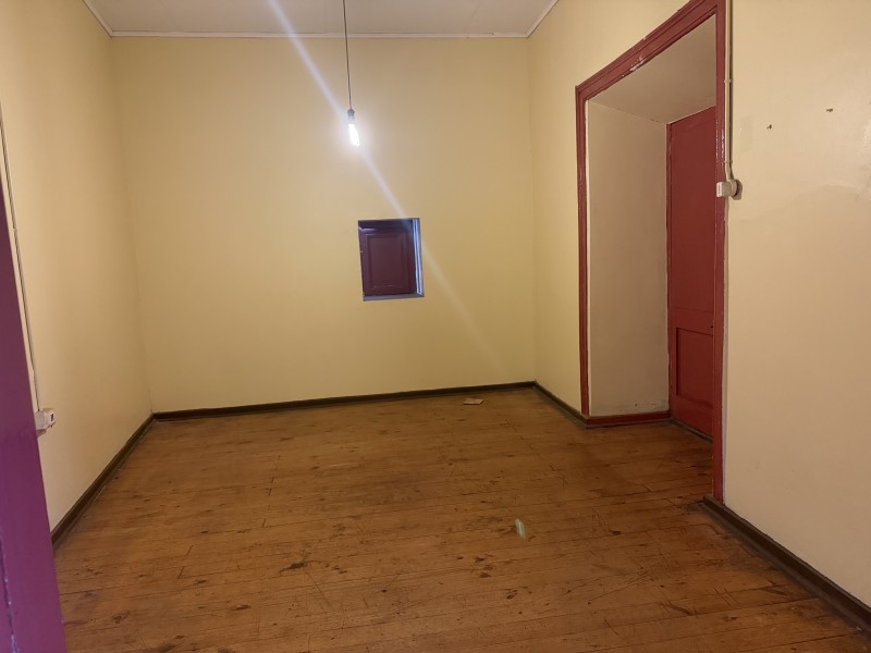 Casa 1 Piso 6 Dormitorios, 450 M2/285 M2, 2 Baños