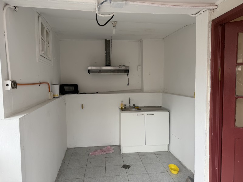 Casa 1 Piso 6 Dormitorios, 450 M2/285 M2, 2 Baños