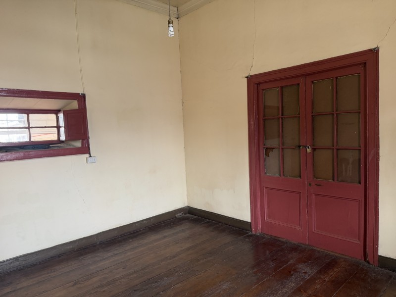 Casa 1 Piso 6 Dormitorios, 450 M2/285 M2, 2 Baños