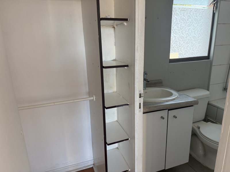 Casa 2 Pisos, 3Dor/2Bañ. Condo. Mirador del Valle, S.joaquin