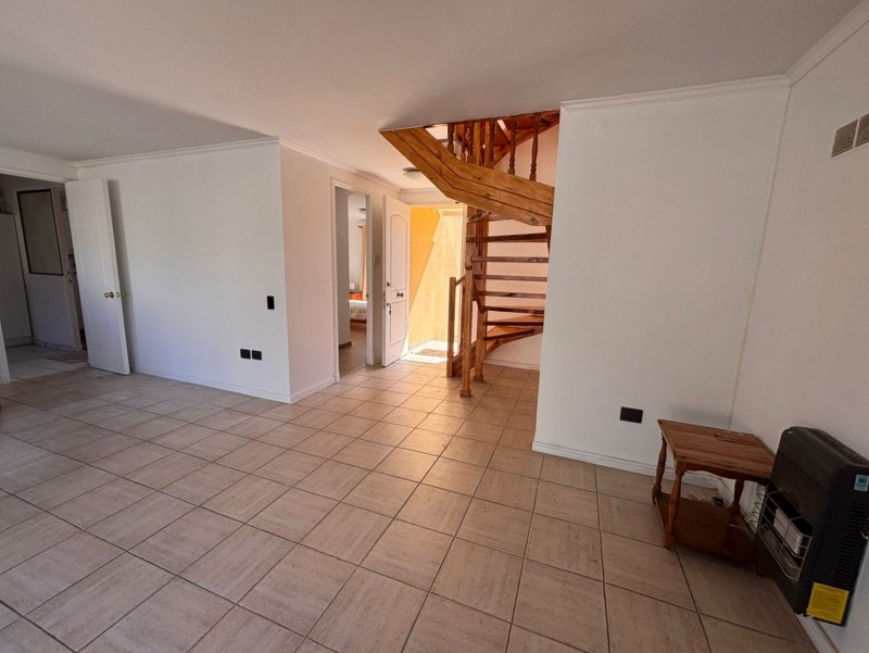 Fyc Vende Casa de 3 Pisos Con Mansarda en Villa Fundadores