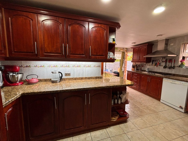 Fyc Arrienda Casa en Jardín del Mar, Amplios Espacios