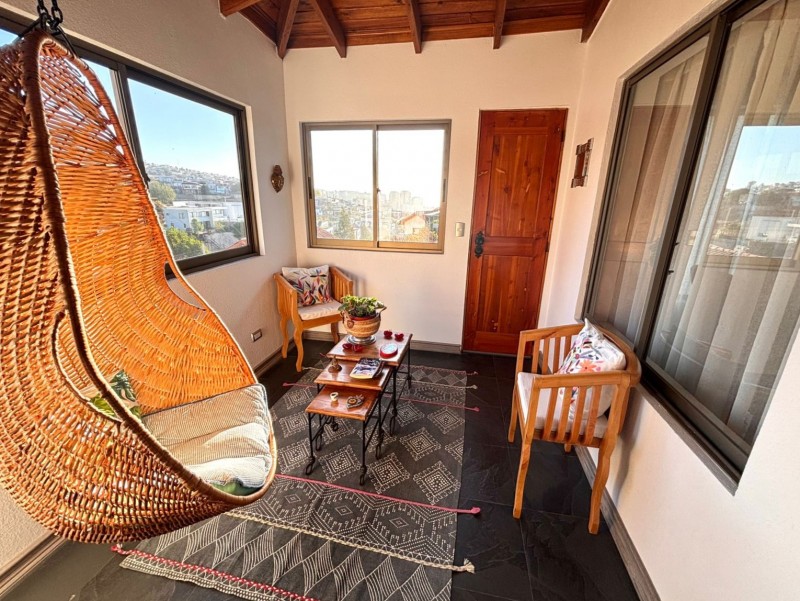 Fyc Vende Amplia Casa, Viña del Mar Alto, Buena Conectividad