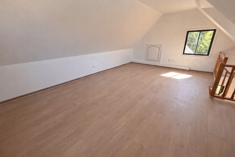 Fyc Vende Casa de 3 Pisos Con Mansarda en Villa Fundadores