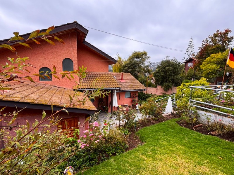 Fyc Arrienda Casa en Jardín del Mar, Amplios Espacios