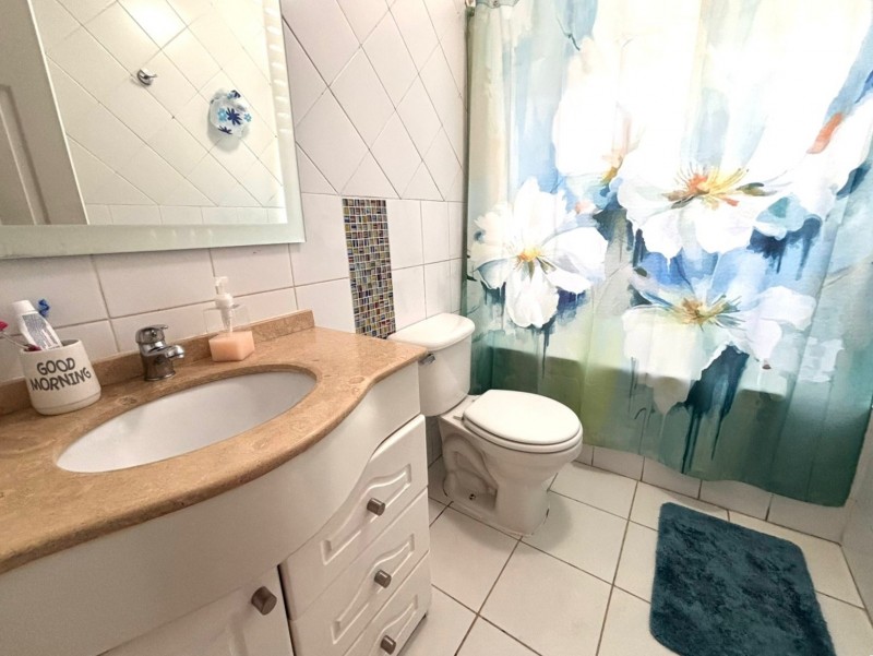 Fyc Vende Amplia Casa, Viña del Mar Alto, Buena Conectividad