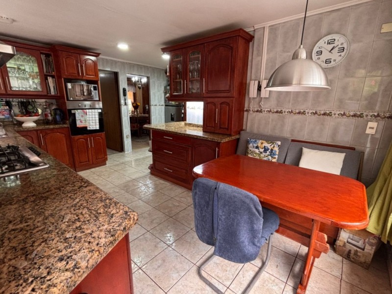 Fyc Arrienda Casa en Jardín del Mar, Amplios Espacios