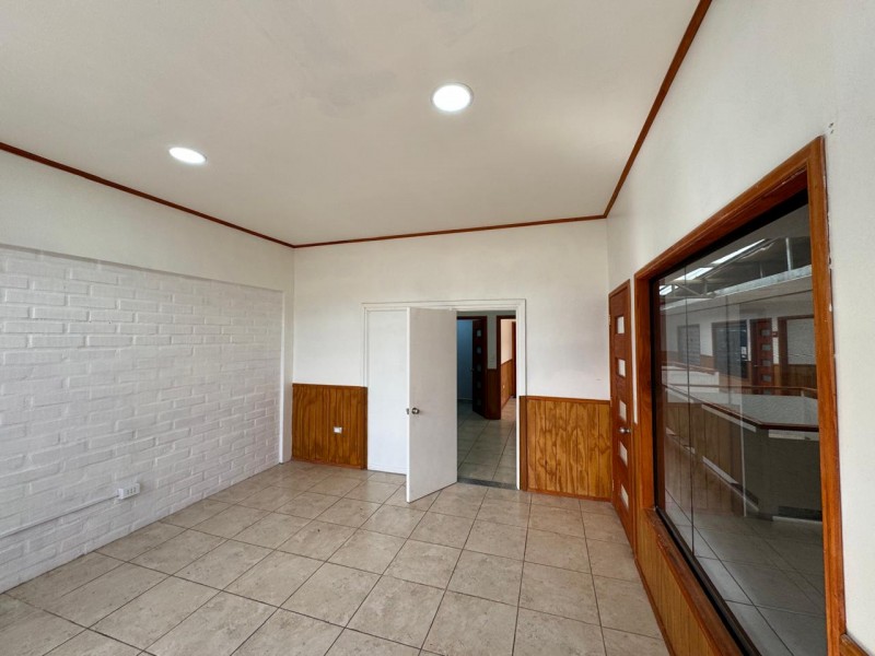 Arrienda Moderno Local Sector Comercial Villarrica