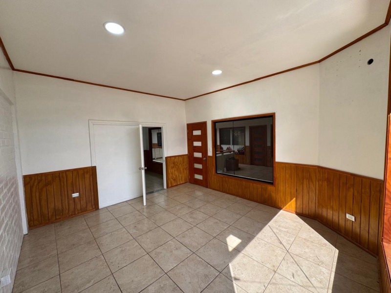 Arrienda Moderno Local Sector Comercial Villarrica