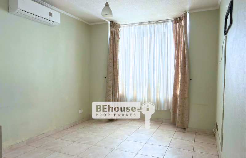 Reservada Gran Casa Aislada en Venta Valle Grande, Lampa