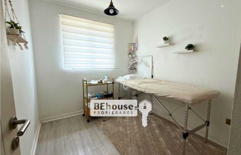Estupenda Casa Con Cocina Remodelada en Valle Grande Lampa