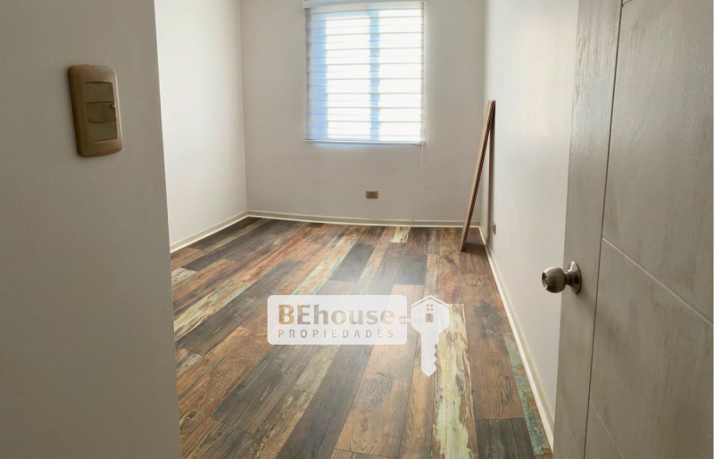 1° Julio - Gran Casa en Seguro Condominio Chicauma Lampa