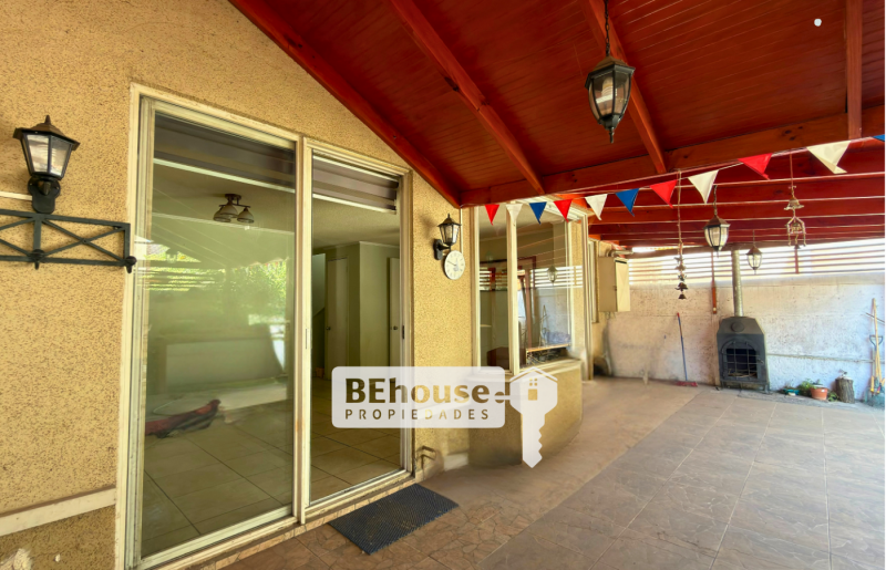 Reservada Gran Casa Aislada en Venta Valle Grande, Lampa