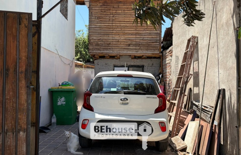 Casa de 2 Pisos+Construcción Adicional Av. Guanaco Conchalí