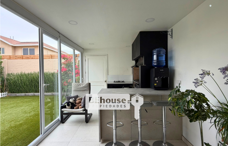 Maravillosa Casa en Venta en Valle Grande Lampa