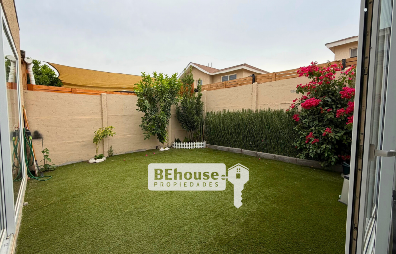 Maravillosa Casa en Venta en Valle Grande Lampa