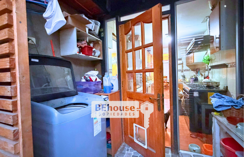 Amplia Casa en Venta en Colina Cercana Municipalidad Colina