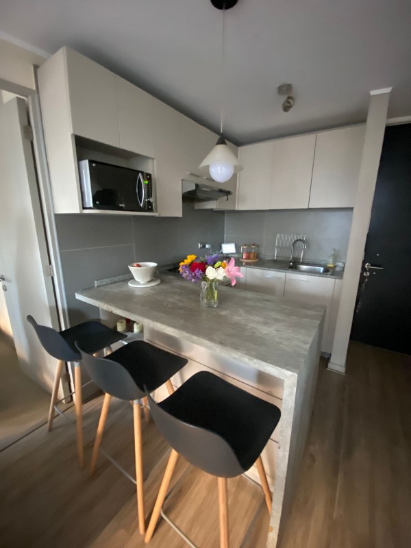 Venta Depto. 2D 2B + Bodega y Estac. Metro Rojas Magallanes