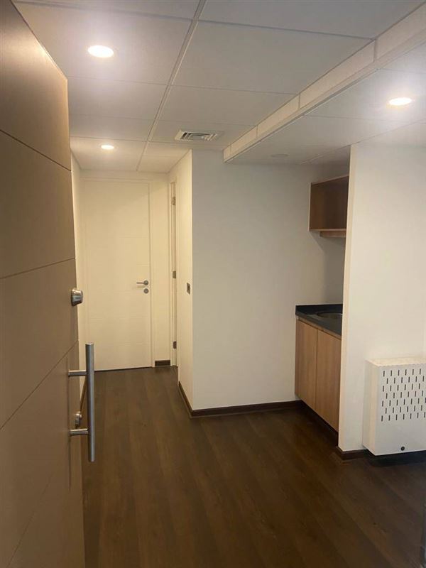 Oficina / Av. las Condes 10.465 / Gasto Común Incluido