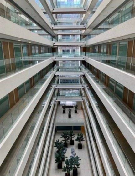 Oficina / Av. las Condes 10.465 / Gasto Común Incluido