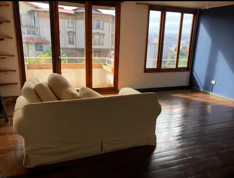 Se Arrienda Lindo Departamento Ubicado en Cerro Alegre.