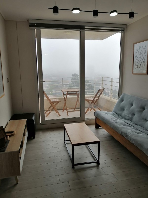 Se Arriendo Departamento en los Abedules Sin Amoblar