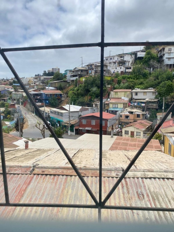 Se Vende Casa Antigua Con Amplio Patio y Áreas Verdes.