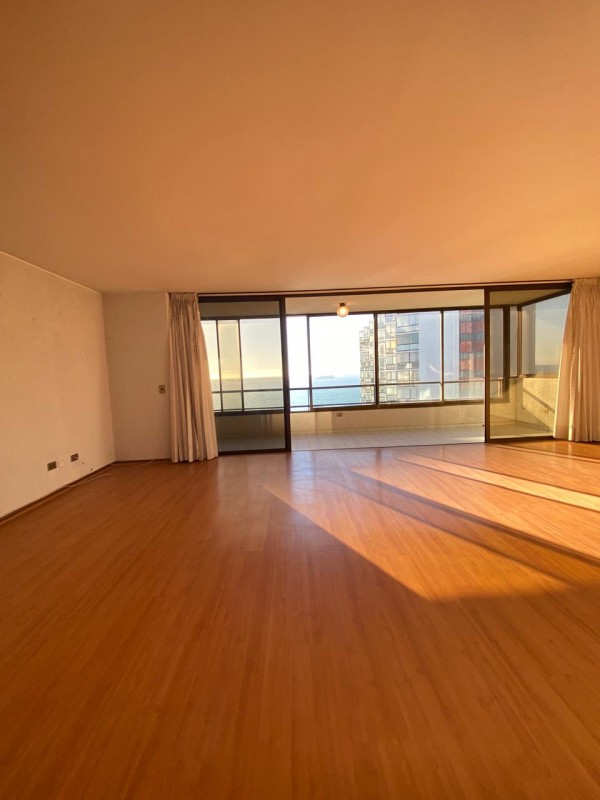 Exclusivo Departamento Con Vista Al Mar en Av. San Martín