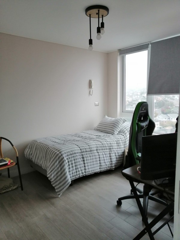 Se Arriendo Departamento en los Abedules Sin Amoblar