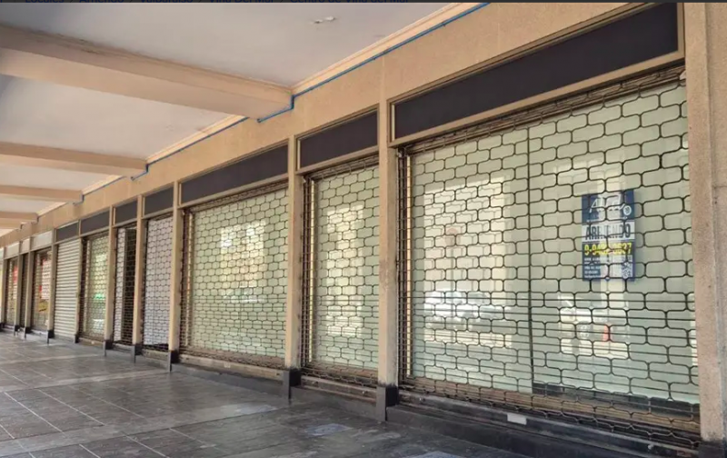 Se Arrienda Local Comercial en Arlegui, 4 Locales