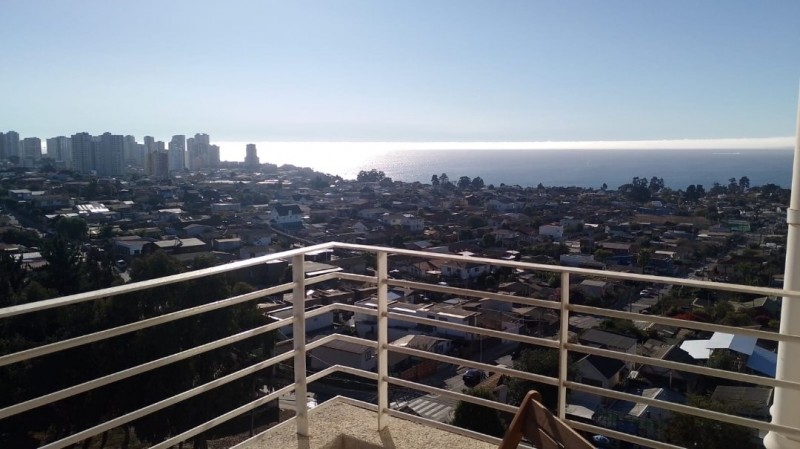 Se Arriendo Departamento en los Abedules Sin Amoblar