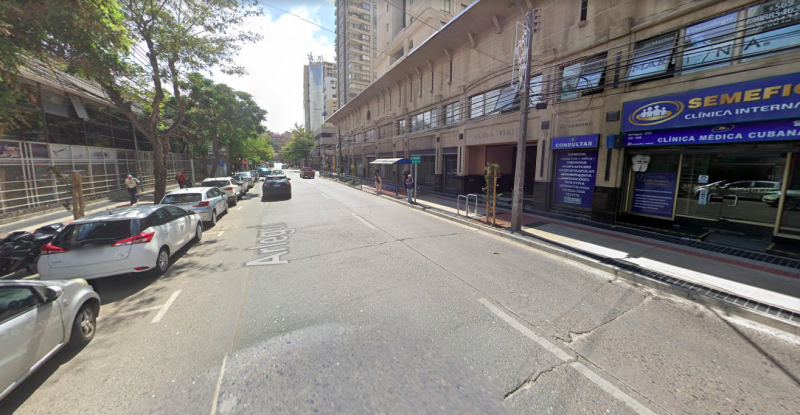 Se Arrienda Local Comercial en Arlegui, 4 Locales