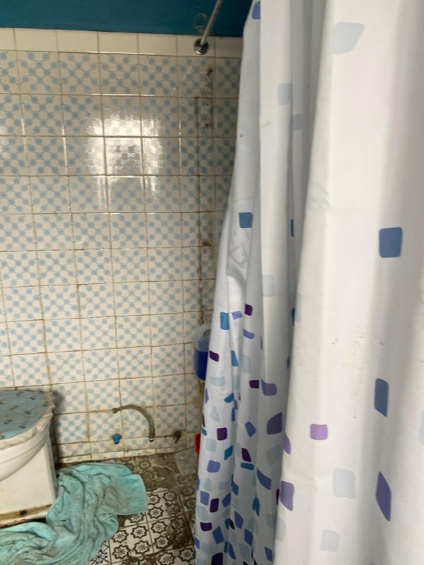 Se Vende Casa Antigua Con Amplio Patio y Áreas Verdes.