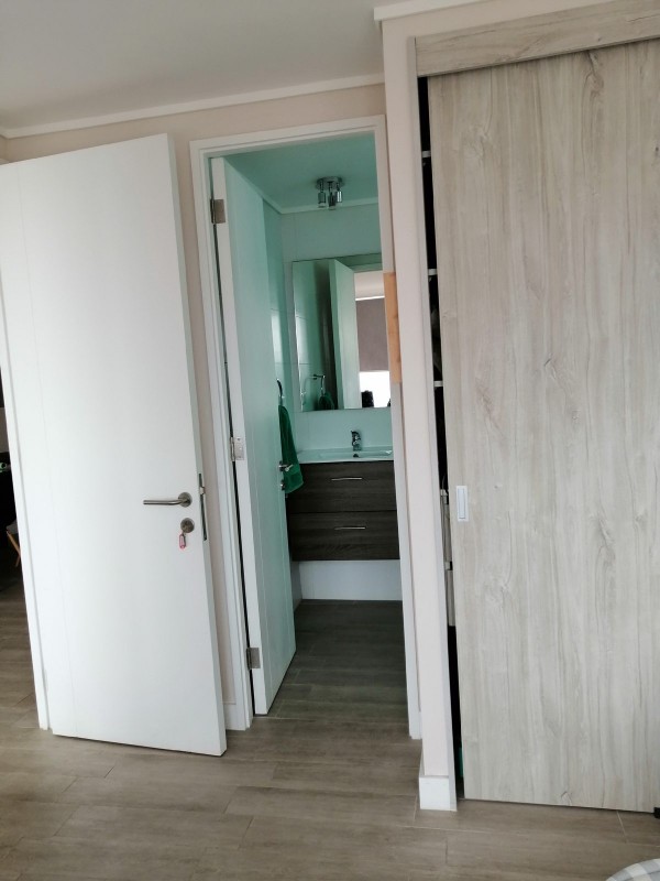 Se Arriendo Departamento en los Abedules Sin Amoblar