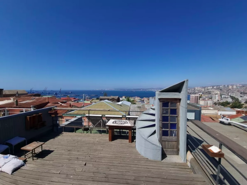 Se Vende Casa Cerro Alegre Sector Patrimonial y Turistico.