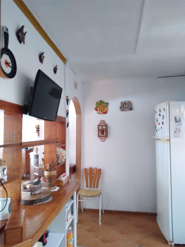 Casa Amplia Con Local Comercial San Roque.