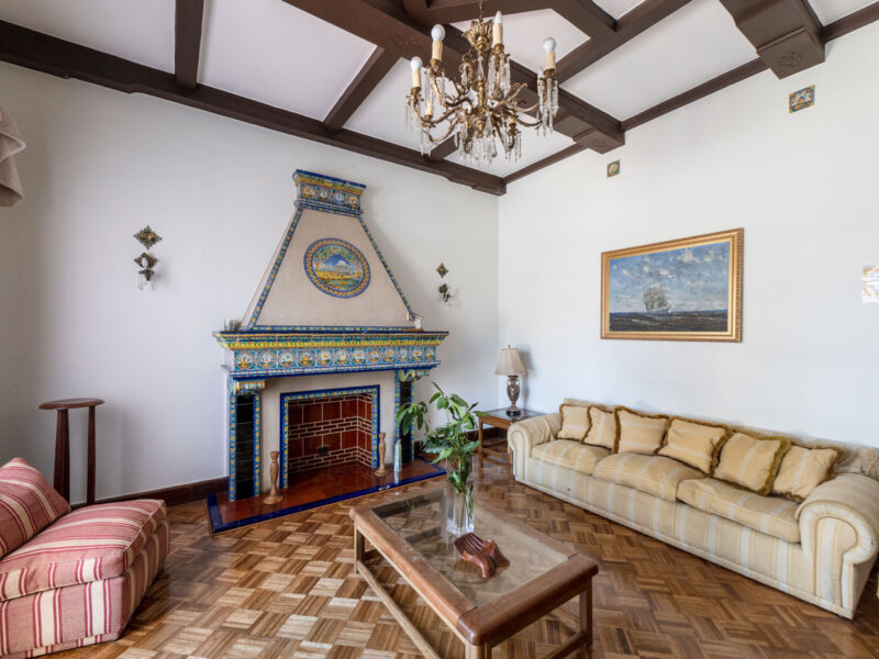 Preciosa Casona Valparaiso 1000 M2 de Jardines y Terrenos