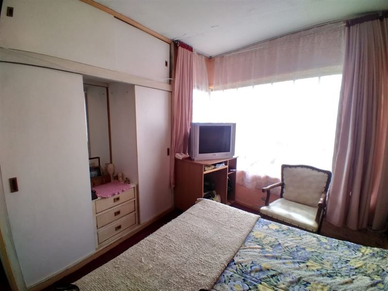 Casa Amplia Con Local Comercial San Roque.
