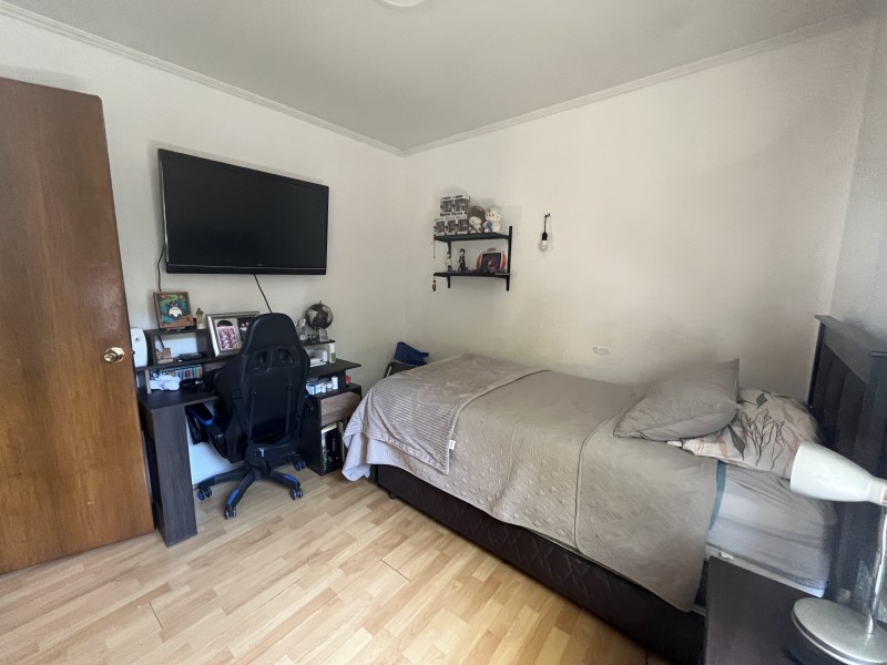 Casa en Venta de 4 Dorm. en la Reina