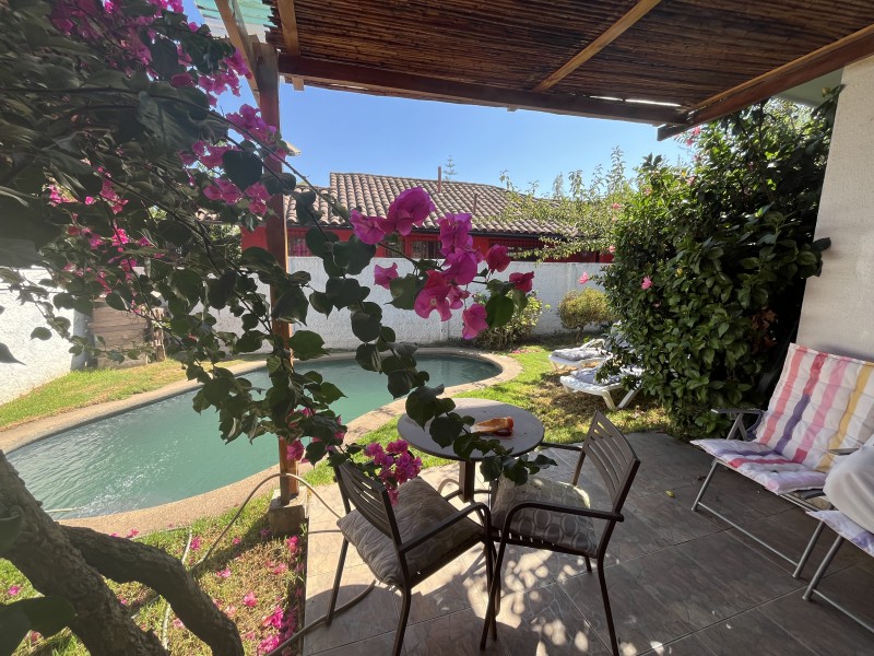 Casa en Venta de 4 Dorm. en la Reina