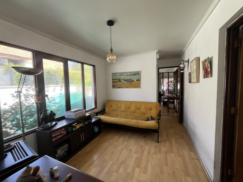 Casa en Venta de 4 Dorm. en la Reina