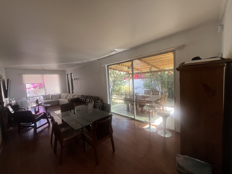 Casa en Venta de 4 Dorm. en la Reina