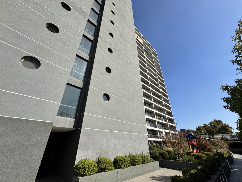 Departamento en Venta de 2 Dorm. 2 Estacionamientos en Ñuñoa