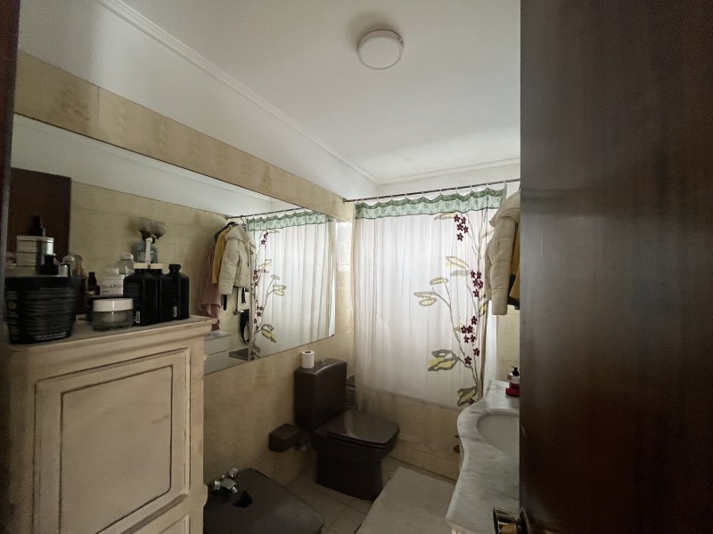 Casa en Venta de 4 Dorm. en la Reina
